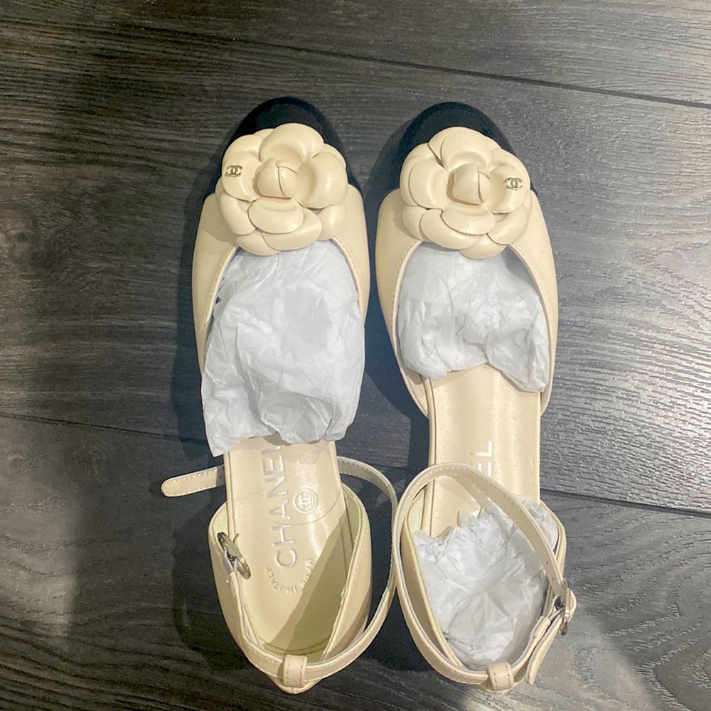 Chanel style mary jane shoes size 37